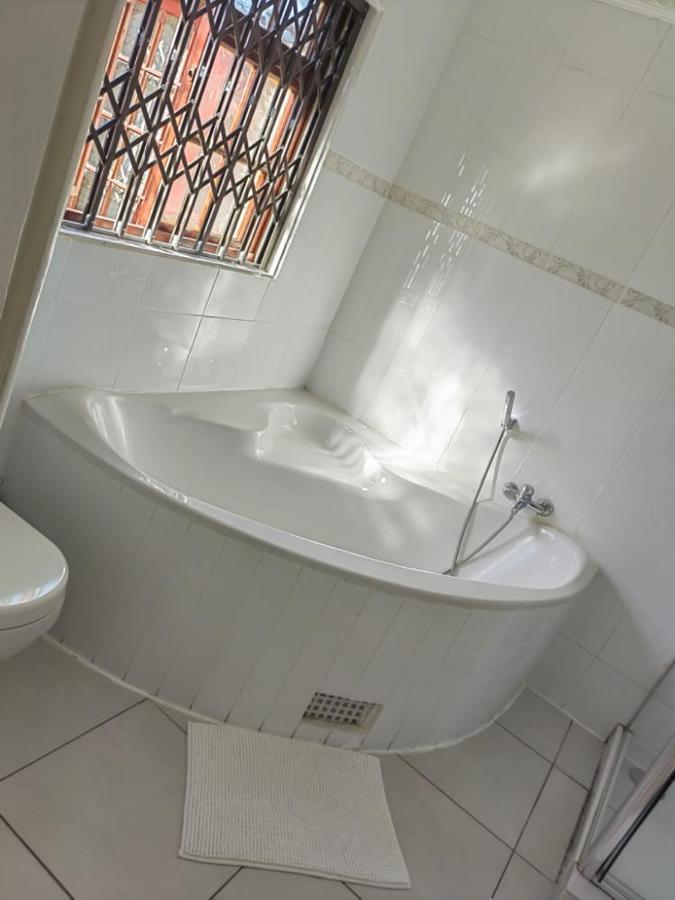 Obaa Sima Guest House Mthatha Exterior photo